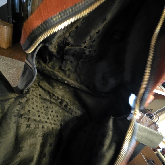 Louis Vuitton Brown Suede Tote Bag - Picture 16 of 16